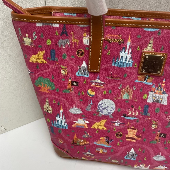Disney Parks Dooney & Bourke Attractions Park Life Pink Tote Bag Purse Pink New - Picture 2 of 11